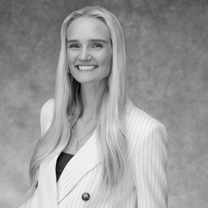 3800_SD HEADSHOTS_FORSOCIALMEDIA_BW 3800_SD HEADSHOTS_FORSOCIALMEDIA_BW